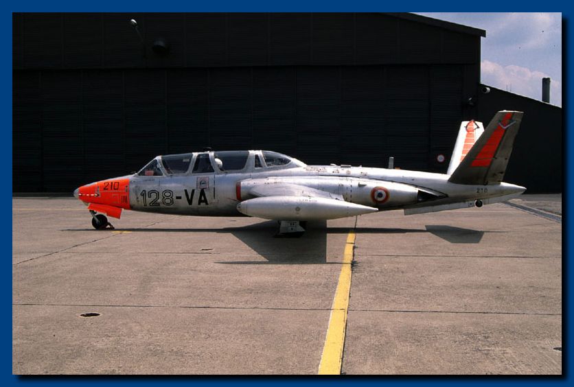 foto fouga 210